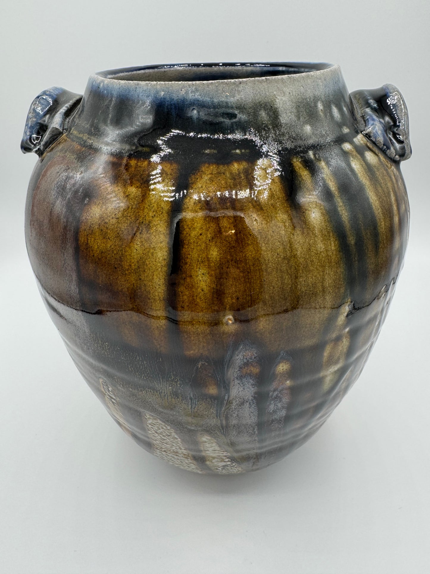Large traditional vase with lug handles