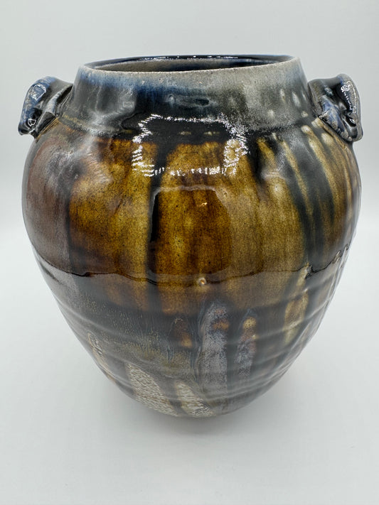 Large traditional vase with lug handles